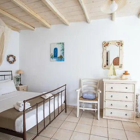 Сasa de vacaciones Mykonos Coastal Retreat - Giovanna's Beachfront Escape With Jacuzzi Mykonos Town