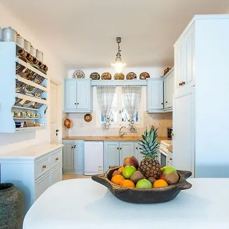 Сasa de vacaciones Mykonos Coastal Retreat - Giovanna's Beachfront Escape With Jacuzzi Mykonos Town